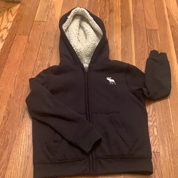 Abercrombie kids fur hoodie - Picture 2 of 5